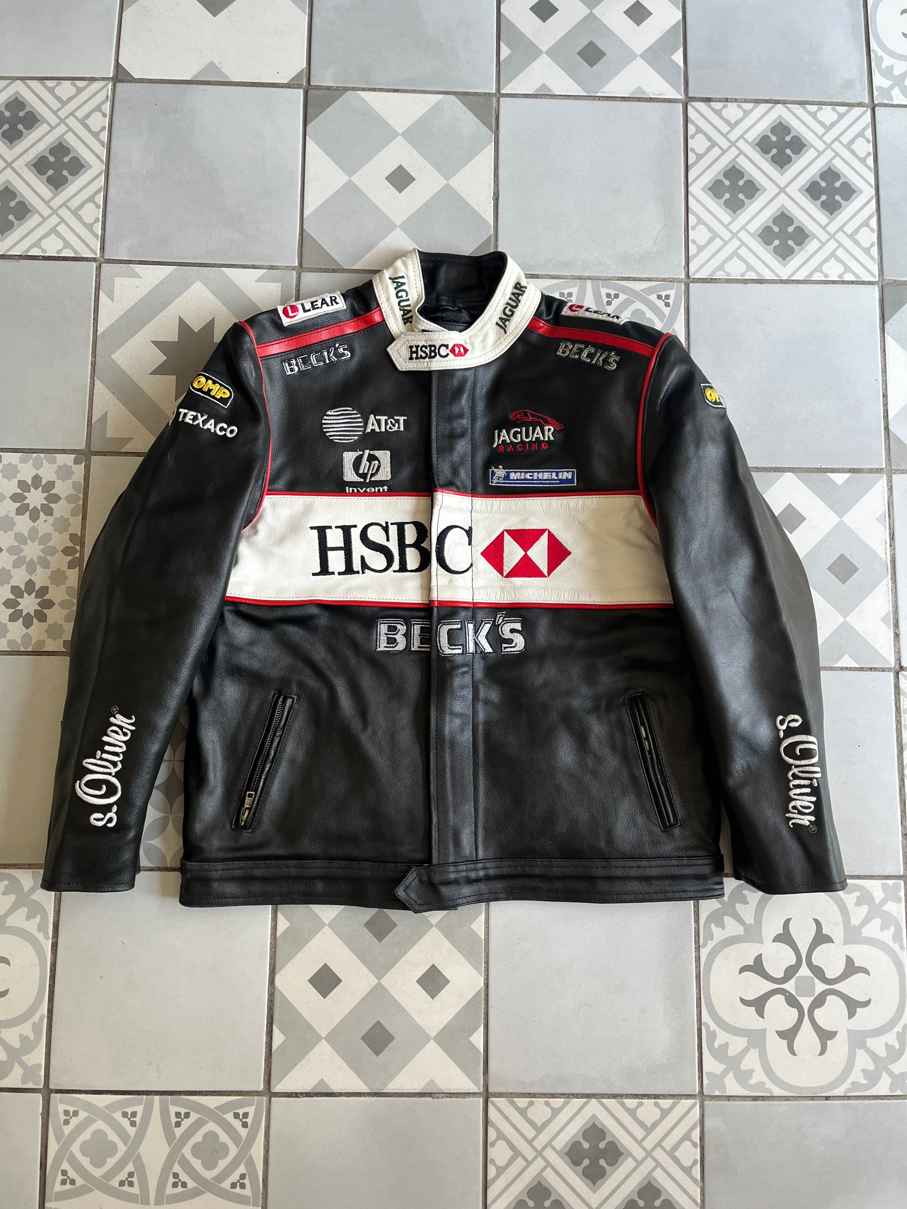 Broderie HSBC blanche sur poitrine veste de collection Jaguar