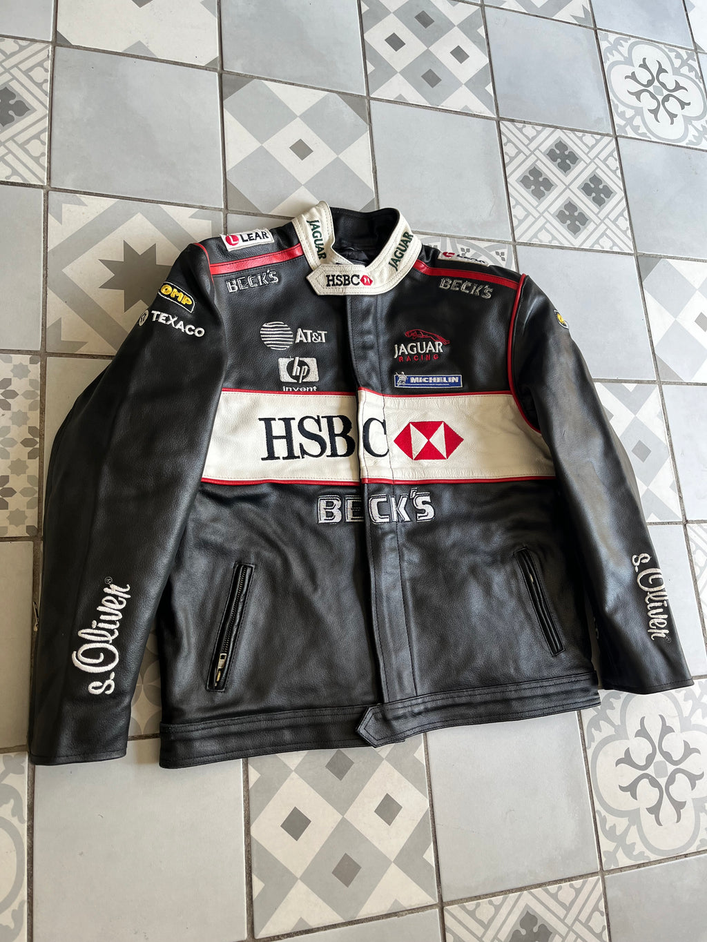 Blouson de pilote Jaguar Racing monochrome style streetwear Y2K